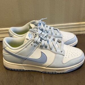 Nike dunks Size 8 Light blue Medium blue and white